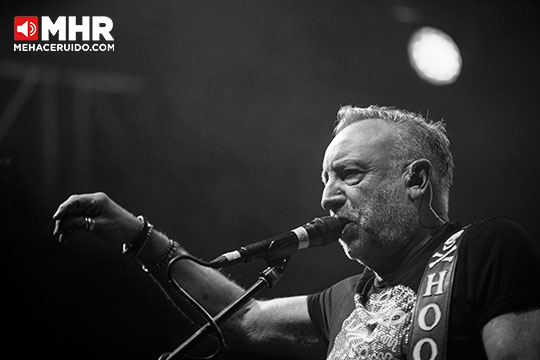 peter hook the light mexico city