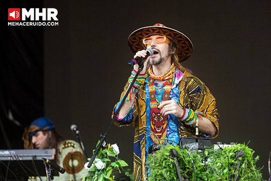 crystal fighters corona capital