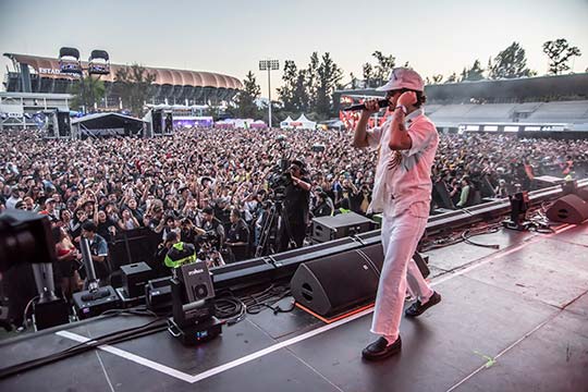 caloncho vive latino 2025